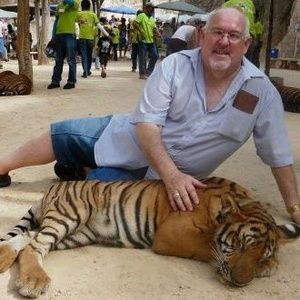 Meet your Posher, Ray